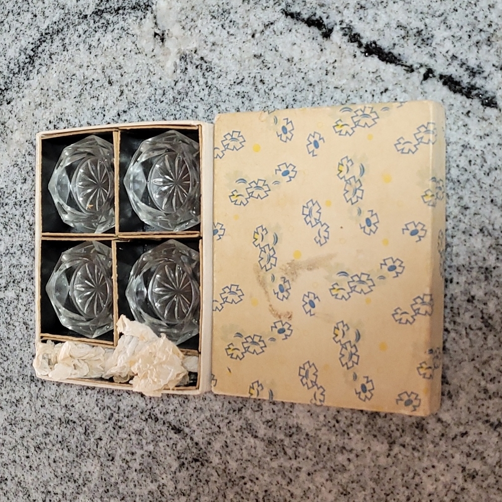 Set of 4 vintage salt cellars ,3 spoons - Picture 1 of 7
